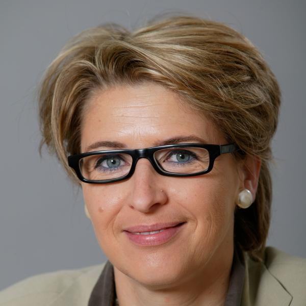 Porträt von Claudia Fasse