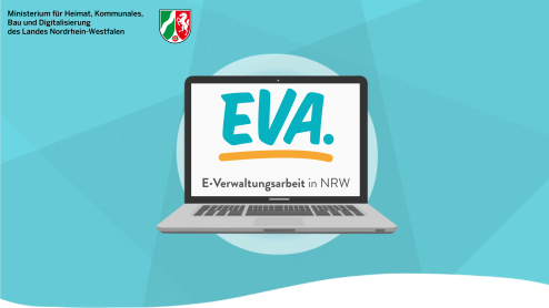 Ein aufgeklappter Laptop, auf dem "EVA" sowie "E-Verwaltungsarbeit NRW" steht